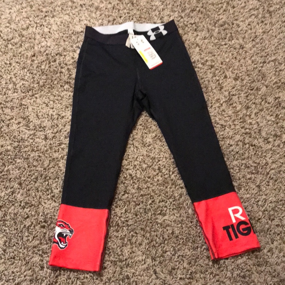 NWT Under Armour Heat Gear Compression Crops Sz S